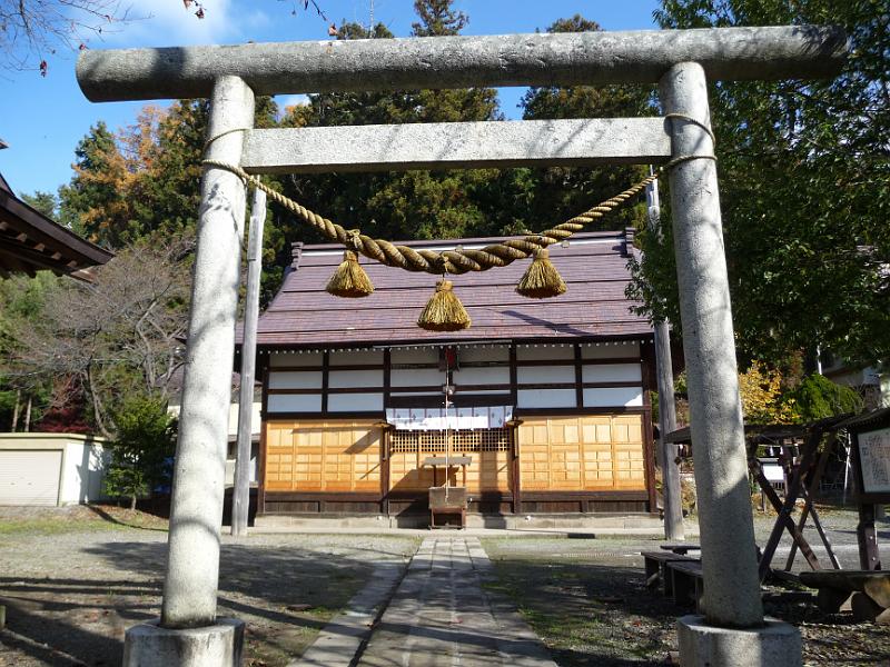 foto_20091115_0957_01.jpg - [de]Ein kleiner Schrein in Yudanaka.[en]Nice little shrine.
